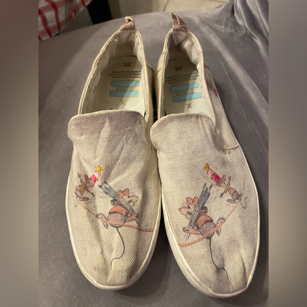 Rare, Disney x Toms Cinderella flats